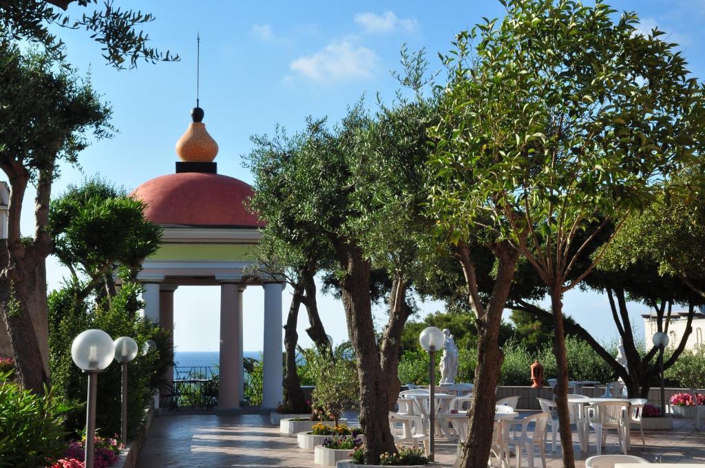 Hotel Terme Rosaleo Casamicciola Terme Exterior photo