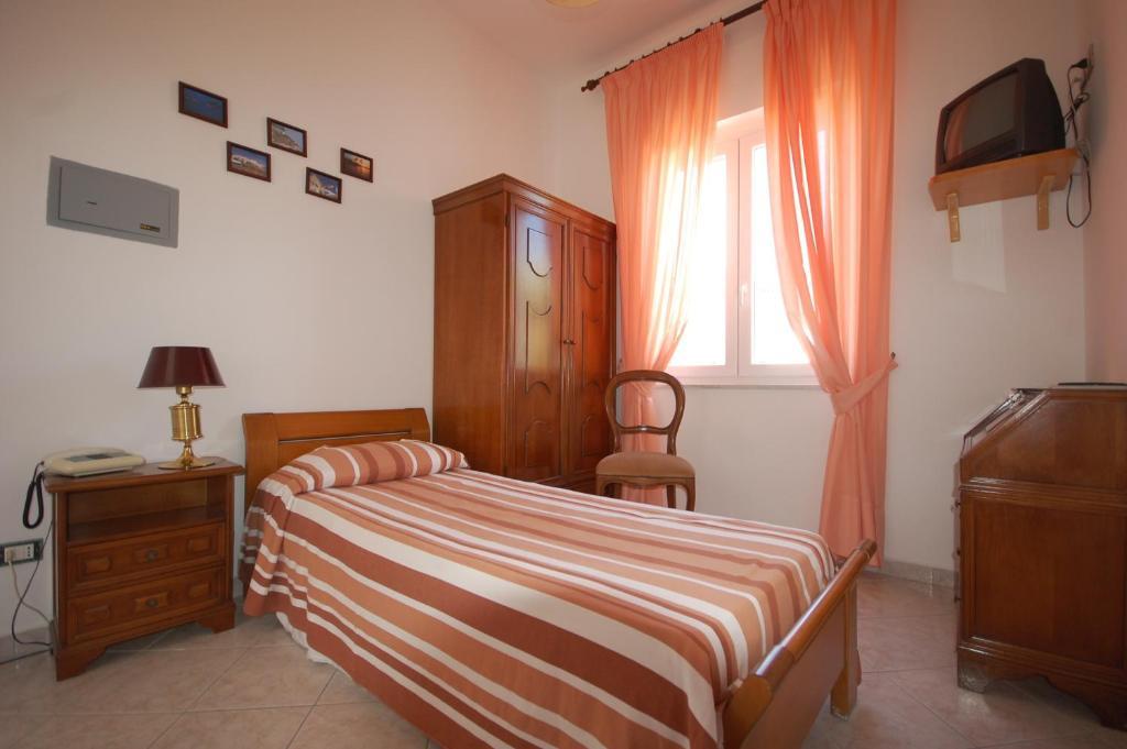 Hotel Terme Rosaleo Casamicciola Terme Room photo